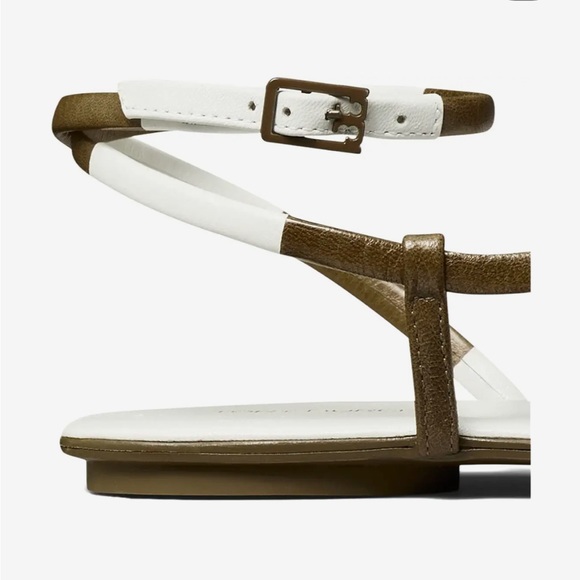 Tory Burch Split Mignon Strappy Flat Sandal size 8.5 new in box - Picture 5 of 5